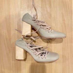 Lemaire white laced pump 90mm heels